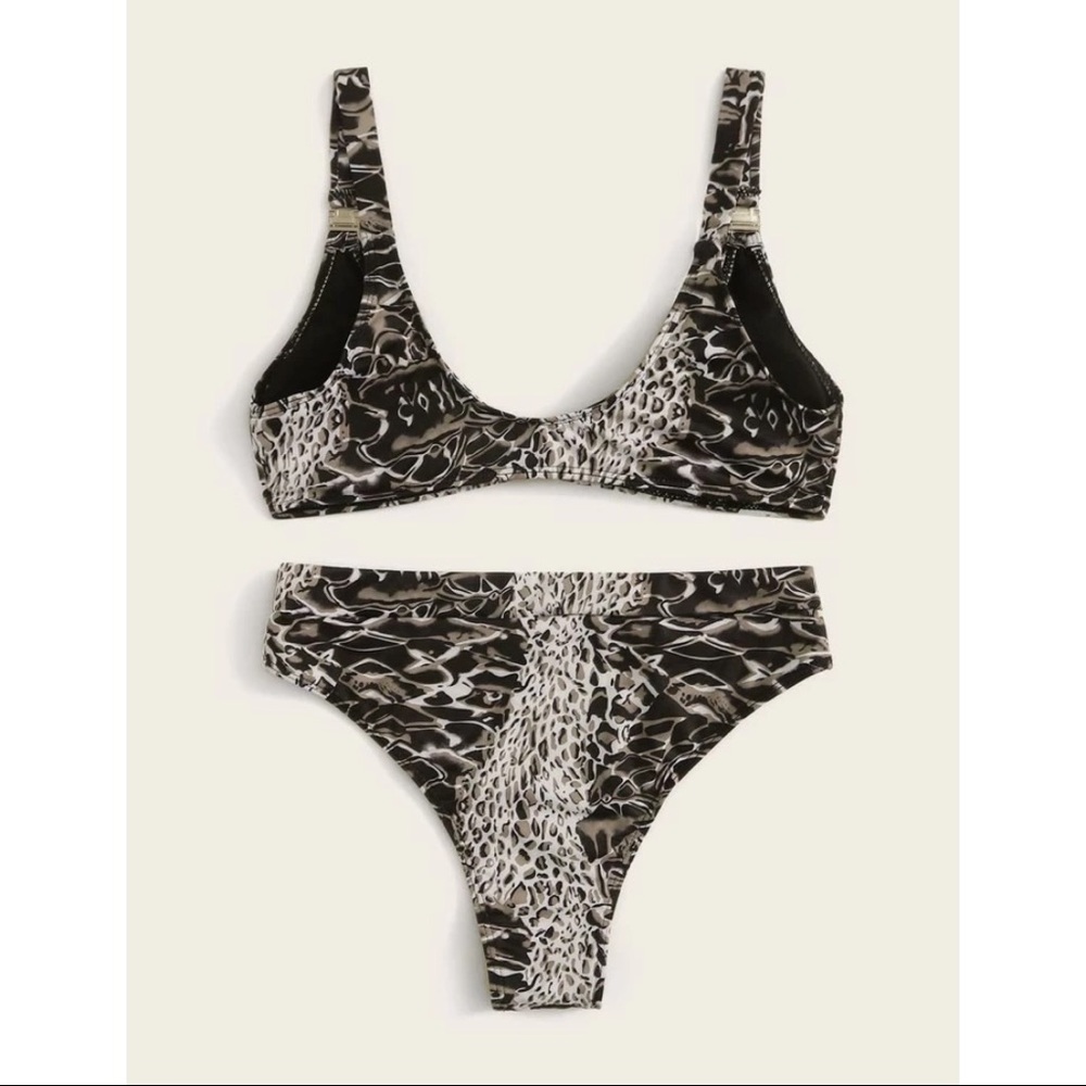 SHEIN Bikini - Picture 3 of 8